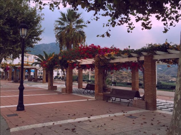 Nerja Turismo - Maro - Plaza de Maro